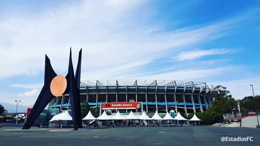 Estadio Azteca por fuera