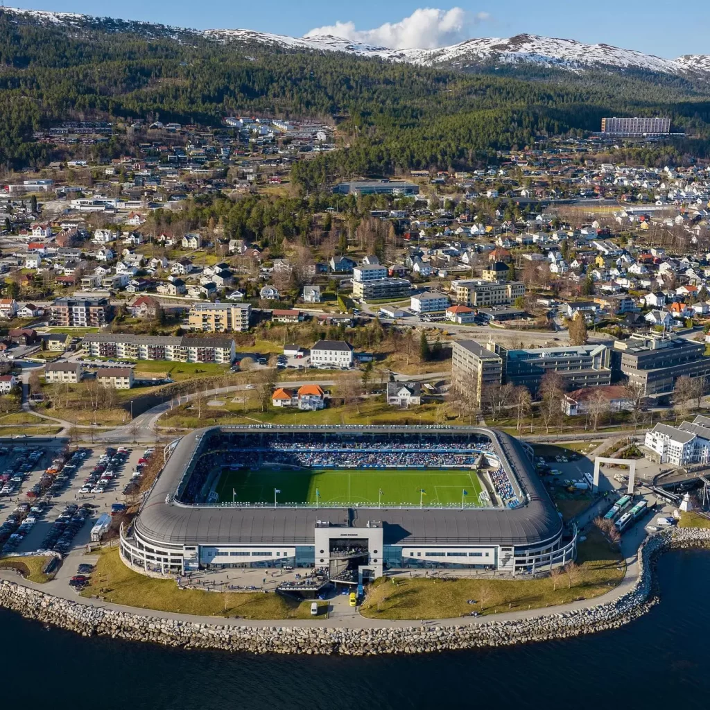 AKER STADION (2)