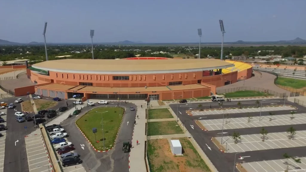 ESTADIO ROUMDÉ ADJIA (2)