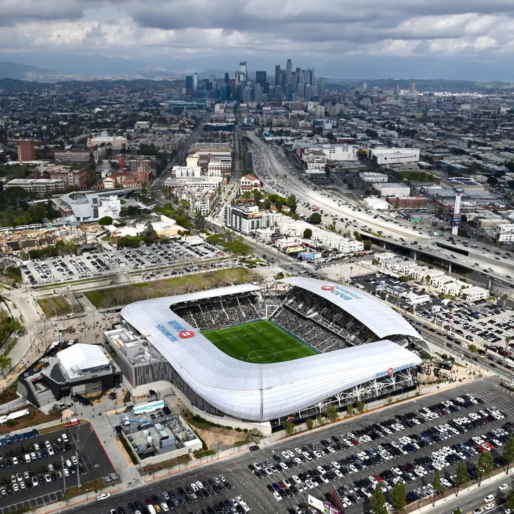 BMO STADIUM (2)