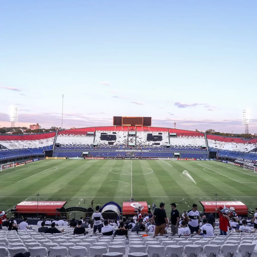 Estadio Defensores del Chaco-Estadio Ueno Defensores del Chaco (2)