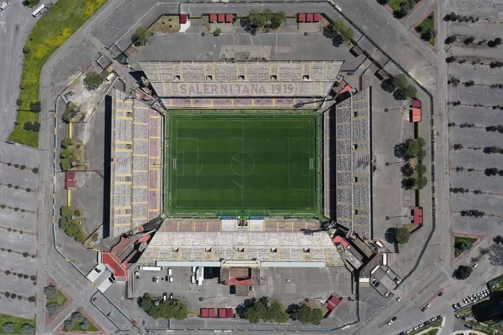 Stadio Comunale Arechi - Estadio Arechi (5)