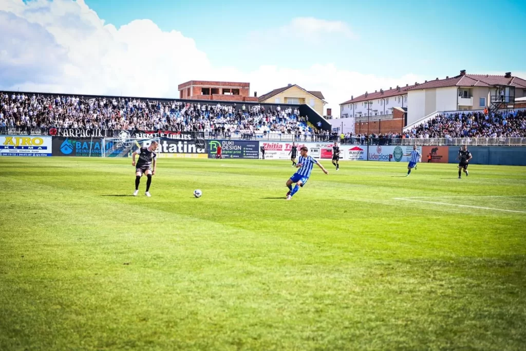 Stadiumi Zahir Pajaziti - Estadio Zahir Pajaziti (2)