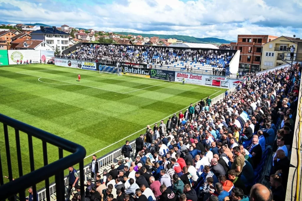 Stadiumi Zahir Pajaziti - Estadio Zahir Pajaziti (2)