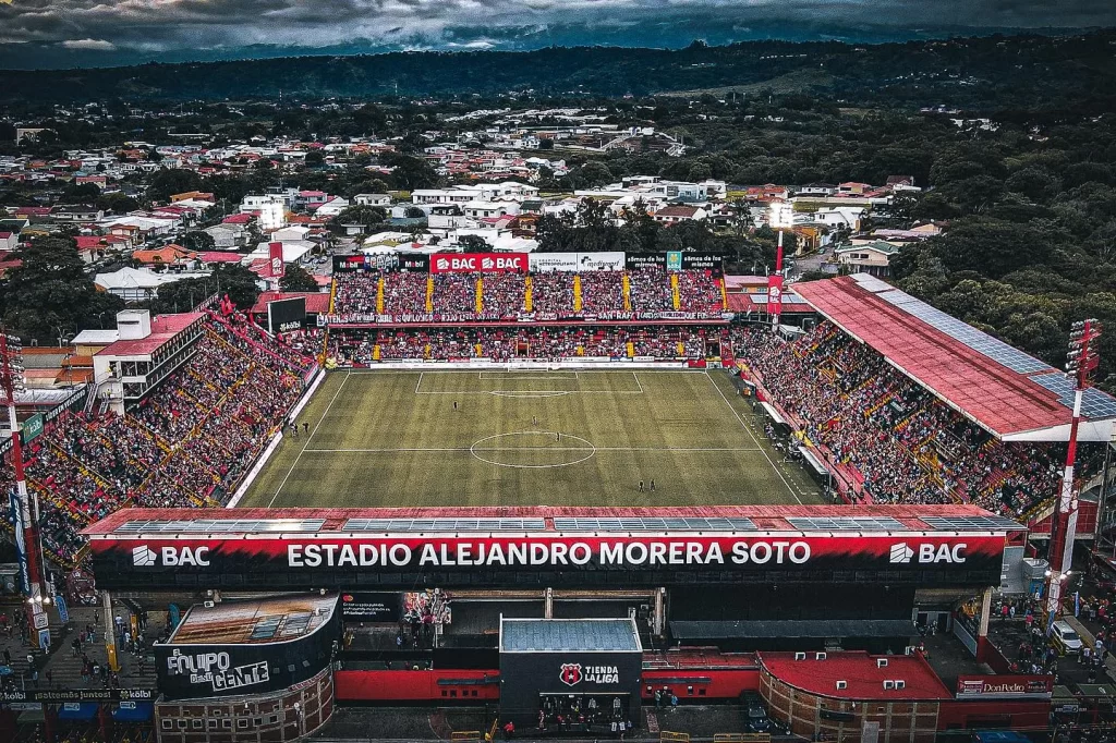 ESTADIO ALEJANDRO MORERA SOTO - LD ALAJUELENSE (7)