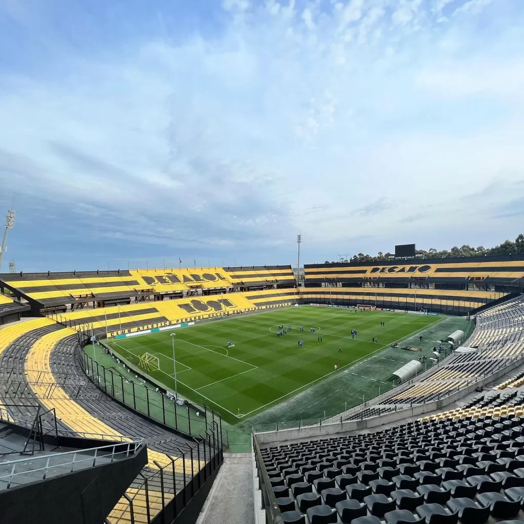 ESTADIO CAMPEÓN DEL SIGLO (2)