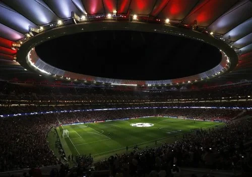 METROPOLITANO DE NOCHE